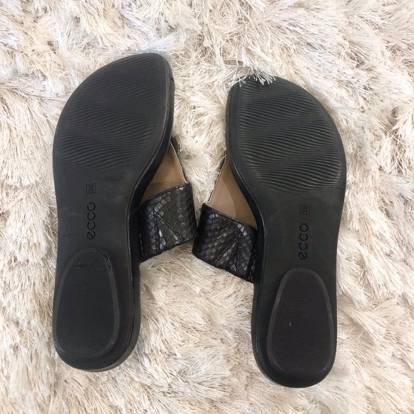 ecco thongs